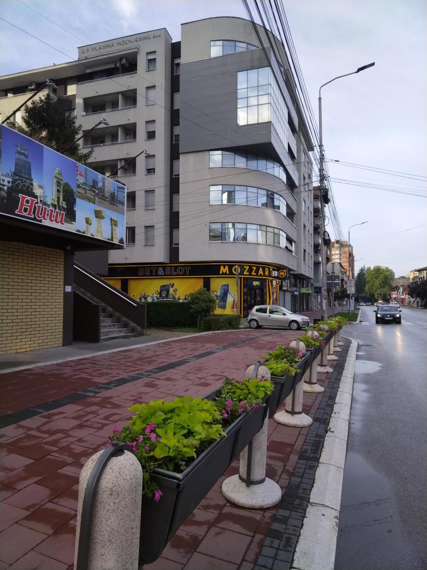Naissa Apartment Ni エクステリア 写真